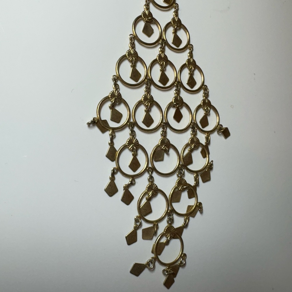 Vintage Large Gold Toned Triangular Pendent Neclace